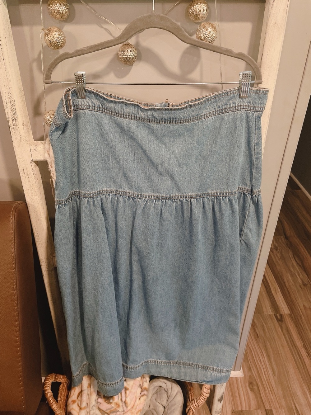 Time & Tru Denim Midi Skirt Size 16